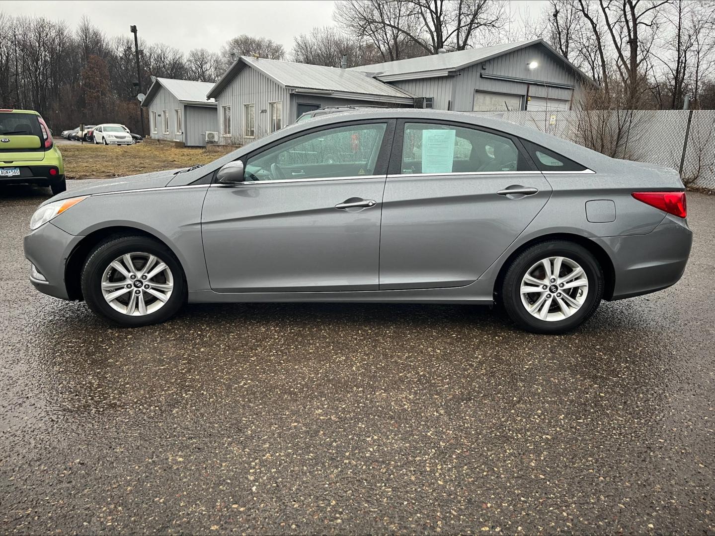 2013 Hyundai Sonata (5NPEB4AC2DH) , located at 17255 hwy 65 NE, Ham Lake, MN, 55304, 0.000000, 0.000000 - Photo#7